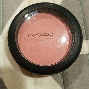 MAC Pinch o'peach blush